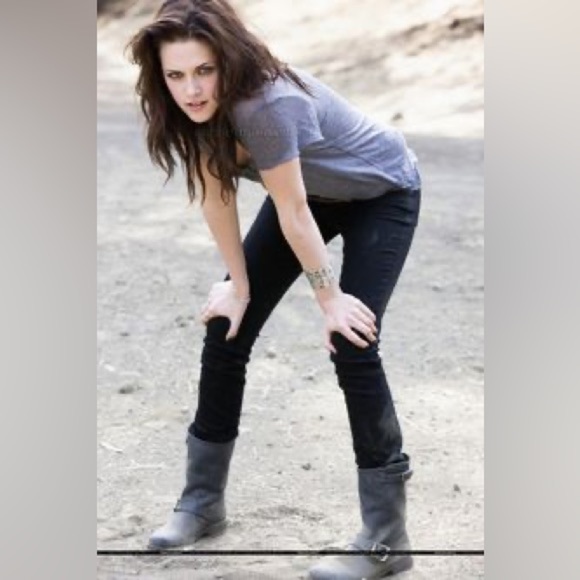 Frye Veronica Short Belted Black Leather Popular Moto Vintage Combat Ankle Boot - Picture 6 of 16